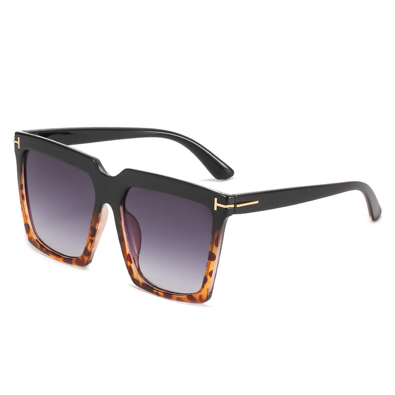 Women oversized square sunglasses with luxurious accents Bowlift