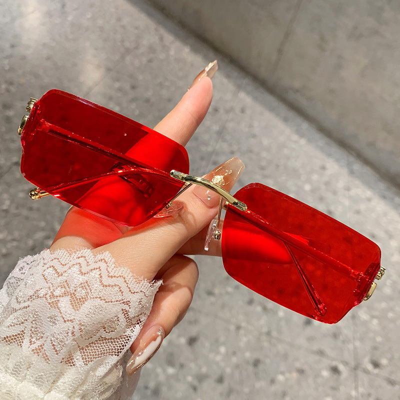Ladies elegant square sunglasses with stylish tortoiseshell pattern and UV protection Bowlift