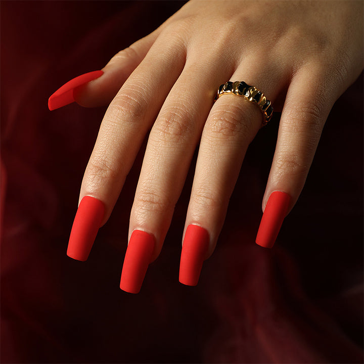 Artificial nails with matte finish Bowlift