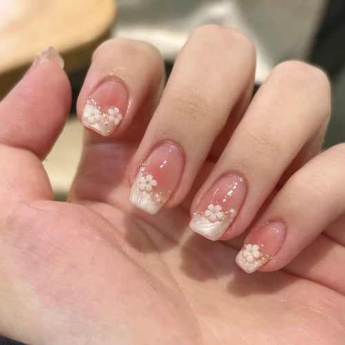 Artful Nail Extensions with delicate flower decorations Bowlift