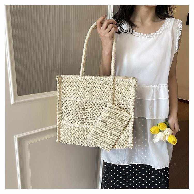 Handbag Made of Natural Weave Bowlift