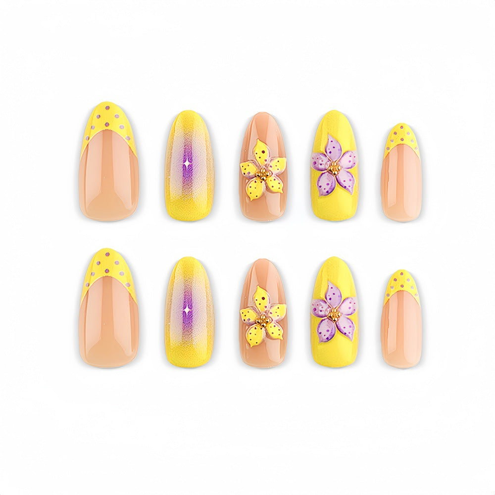 Art nails with floral 3D design Bowlift