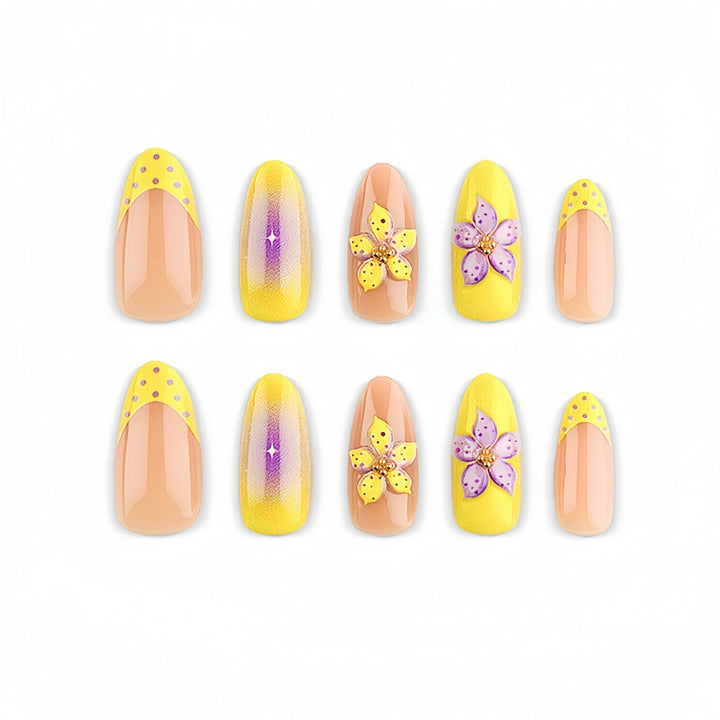 Art nails with floral 3D design Bowlift