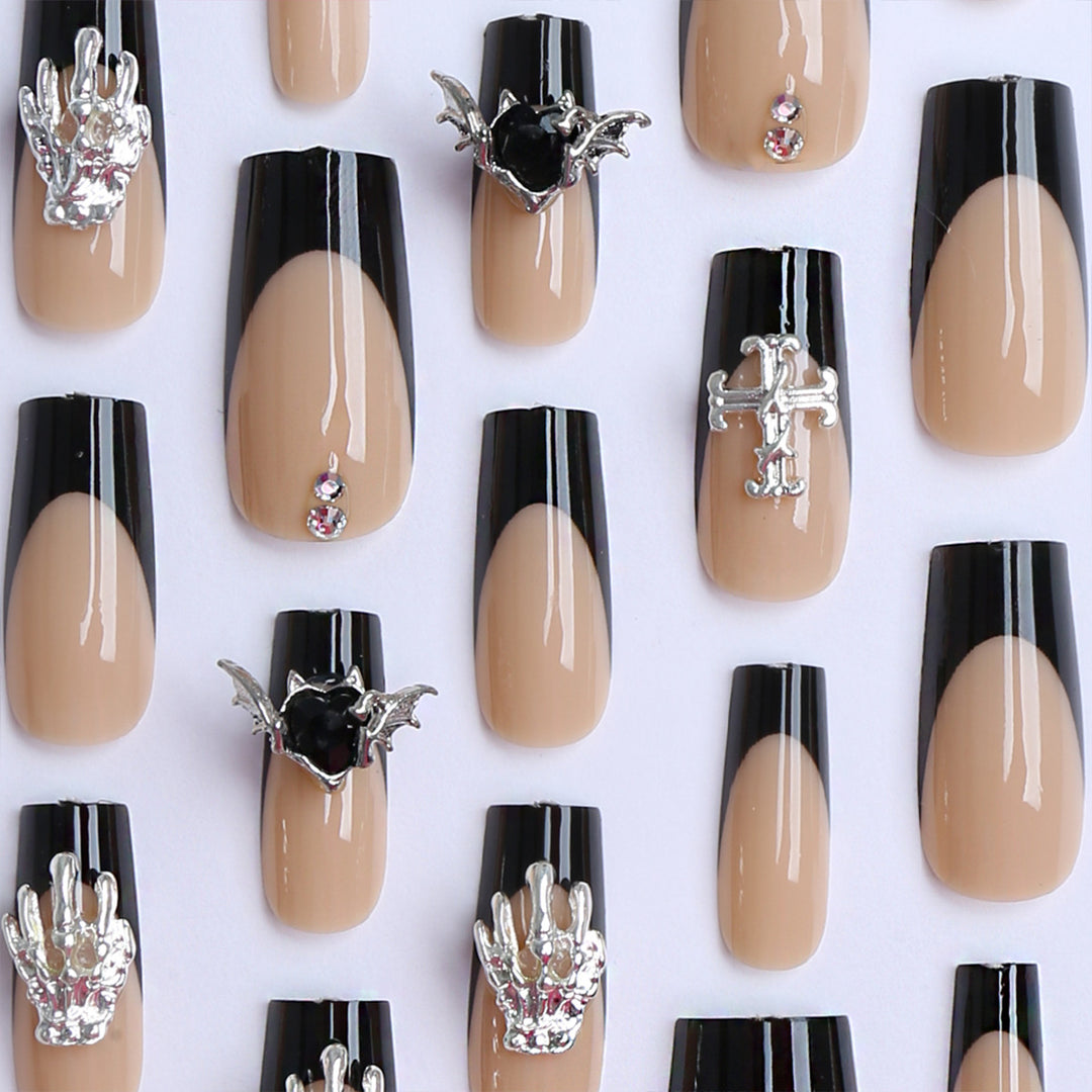 Artificial nails with glamorous sparkling embellishments Bowlift