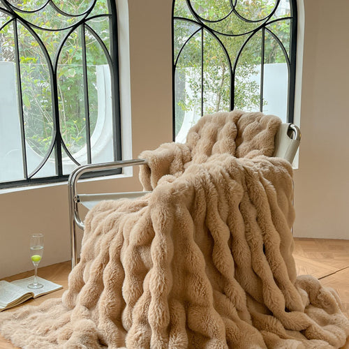 Ladies Snuggle Blanket Bowlift
