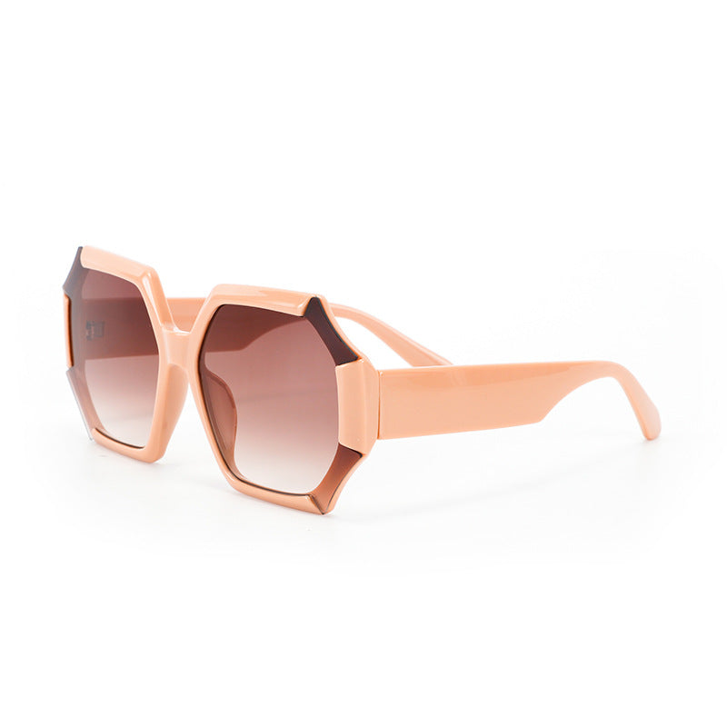 Ladies fashionable sunglasses with faceted frame Bowlift