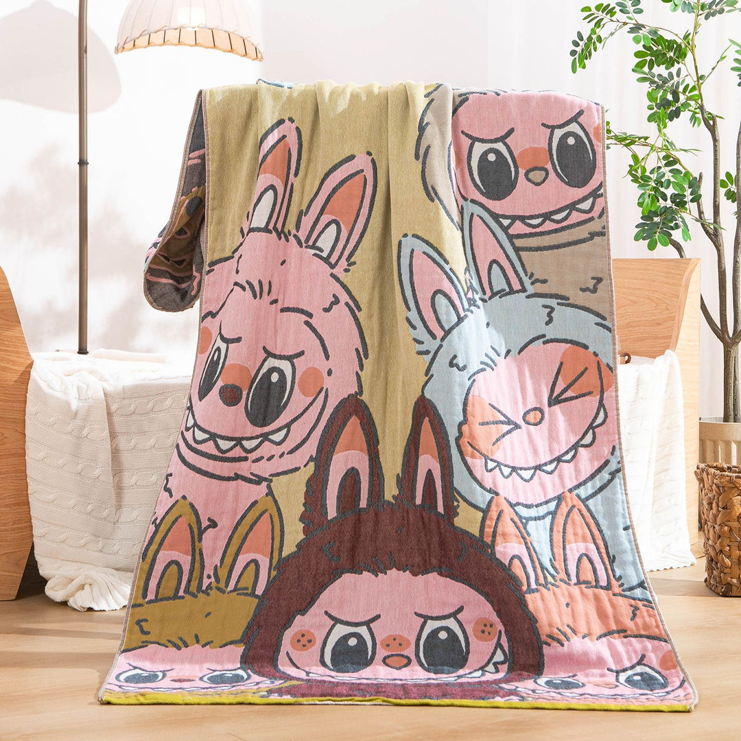 Women's throw blanket with enchanting landscape motif Bowlift