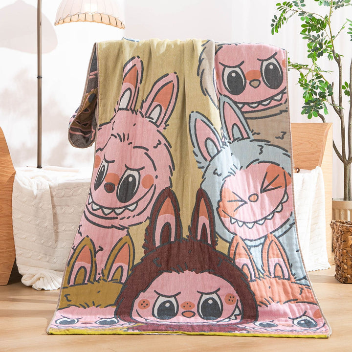 Women's throw blanket with enchanting landscape motif Bowlift