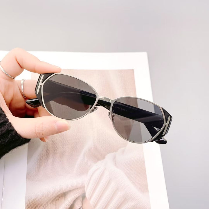 Fashionable Turtle Sunglasses Bowlift