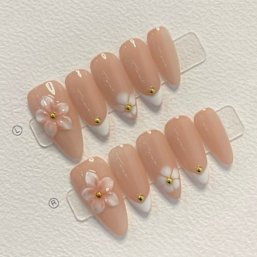 Floral Art Press-On Nail Design Bowlift