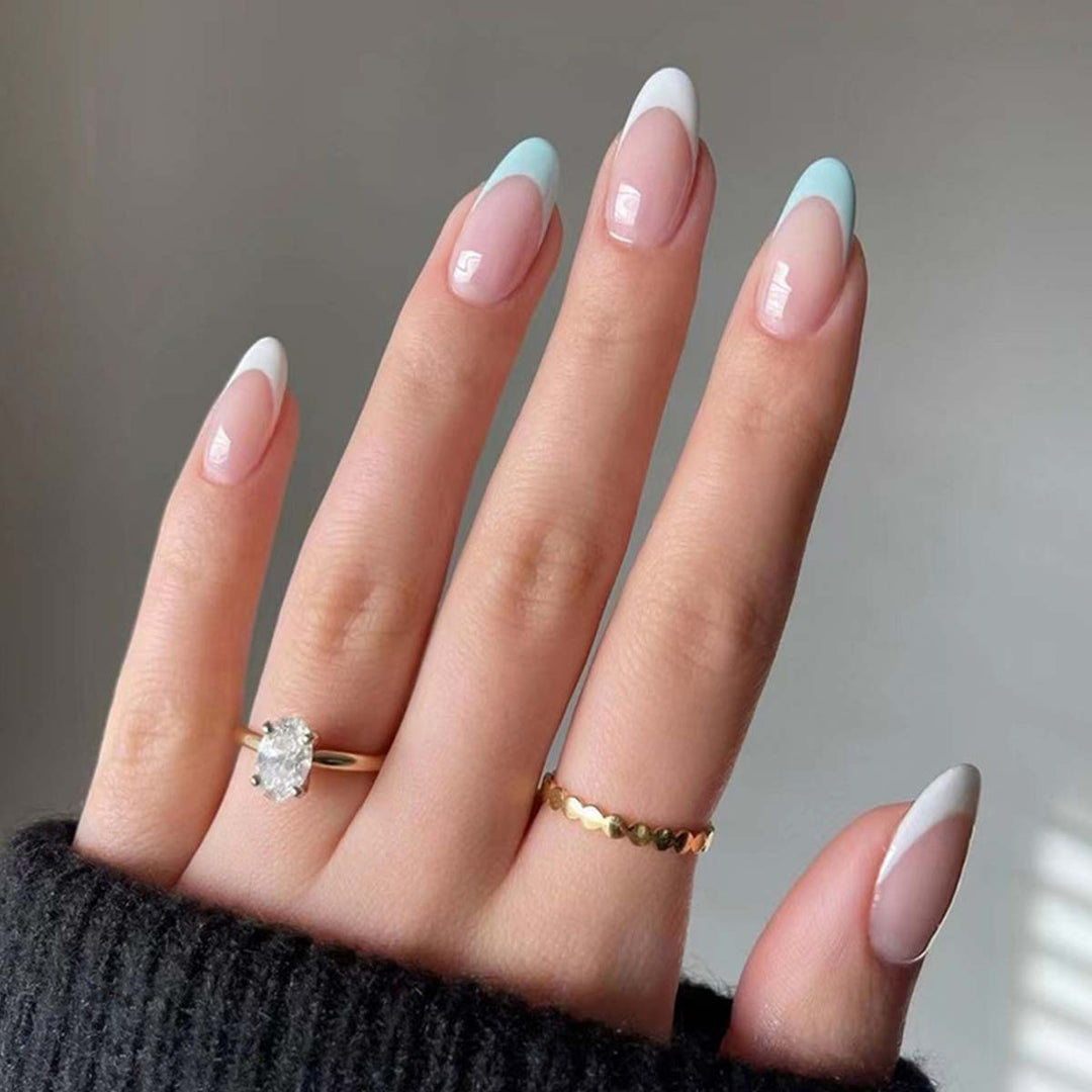 Elegant and modern nail design Bowlift