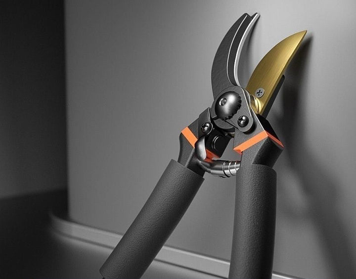 Ergonomic curved bypass pruning shears with non-slip foam grips Bowlift