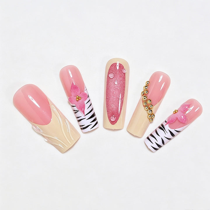Artistic Nail Art Extensions Bowlift