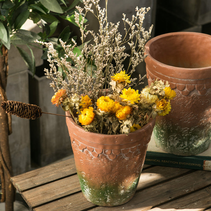 Rustic terracotta plant pot Bowlift
