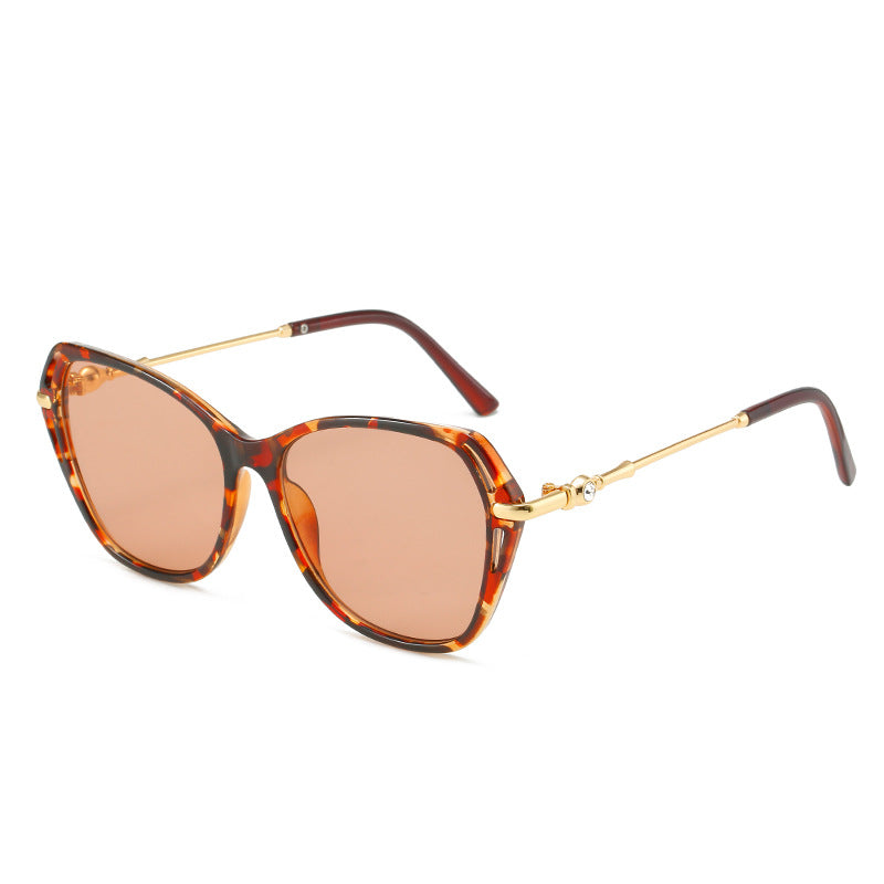 Women's fashionable Cat-Eye sunglasses with elegant metal frame Bowlift