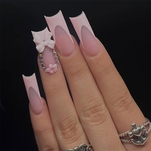 Decorative Press-On Nail Art with Floral and Bow Accents Bowlift