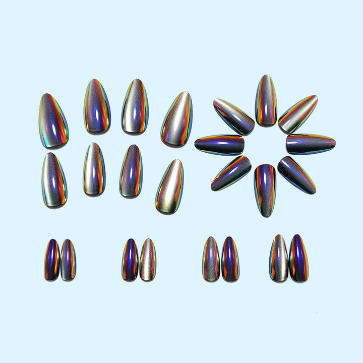 High-gloss artificial nails in modern metallic look Bowlift