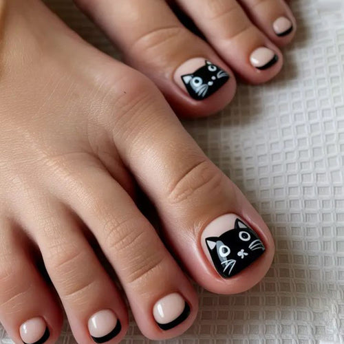 Playful Cat-Themed Nail Art Kit Bowlift