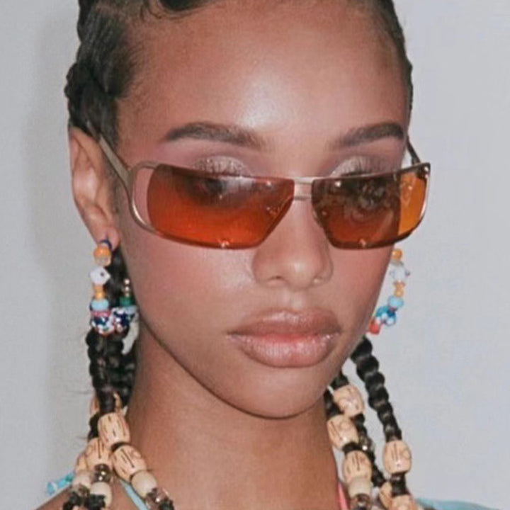 Ladies sporty glasses with protective polycarbonate lens Bowlift