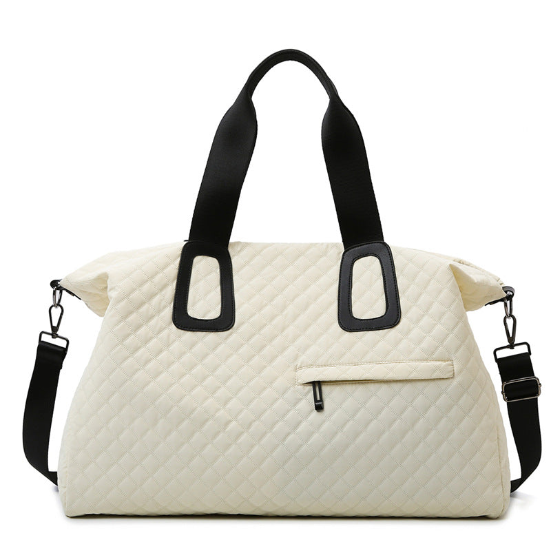 Durable weekend bag with innovative storage Bowlift