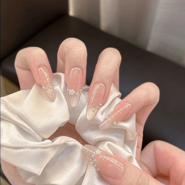 Elegant Rhinestone-Embellished Press-On Nail Tips Bowlift
