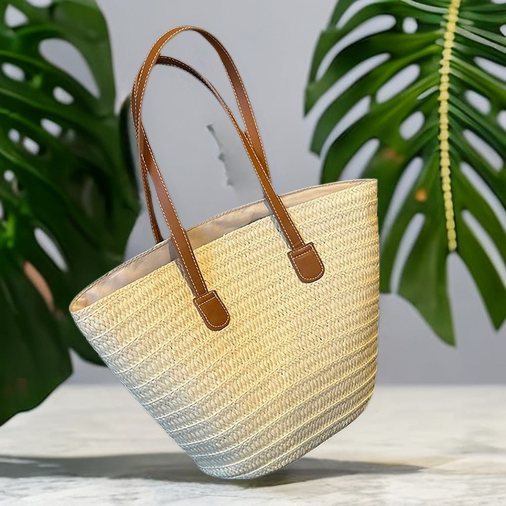 Handbag with Structured Design Bowlift
