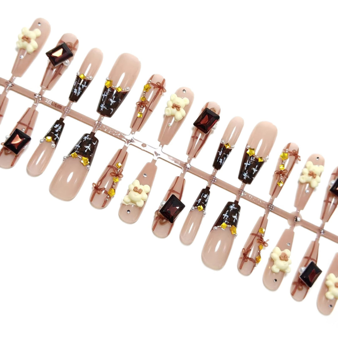 Artificial nails with living bear and gemstone accent Bowlift