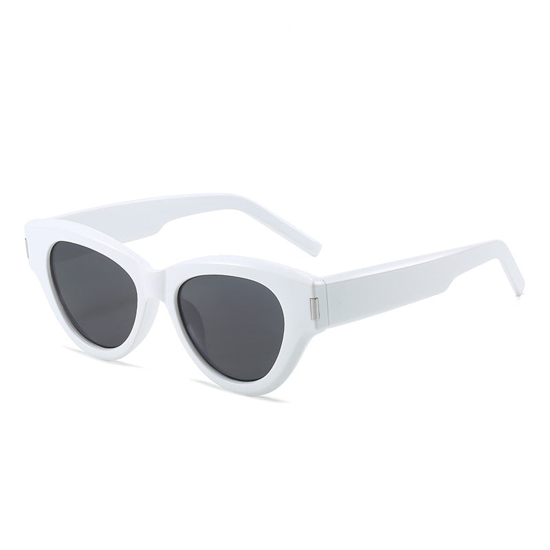 Women's Cat-Eye Sunglasses with High-Quality Plastic Frame Bowlift