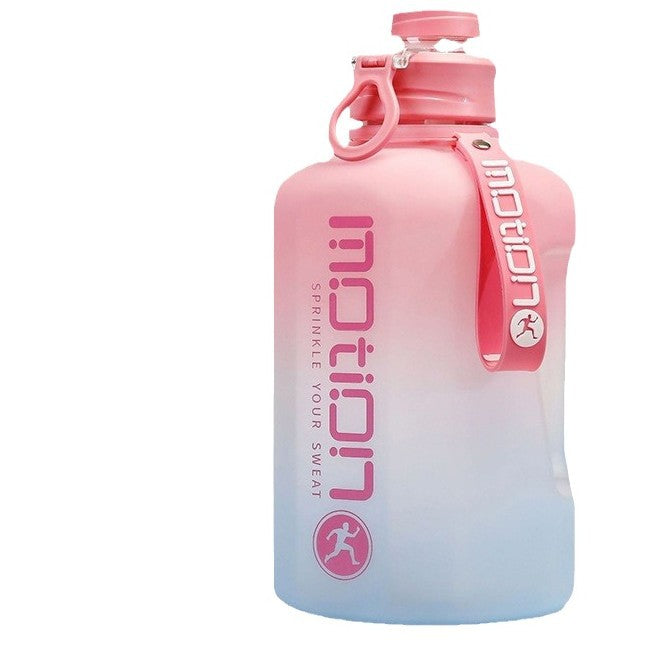 Women’s beverage container with large volume Bowlift