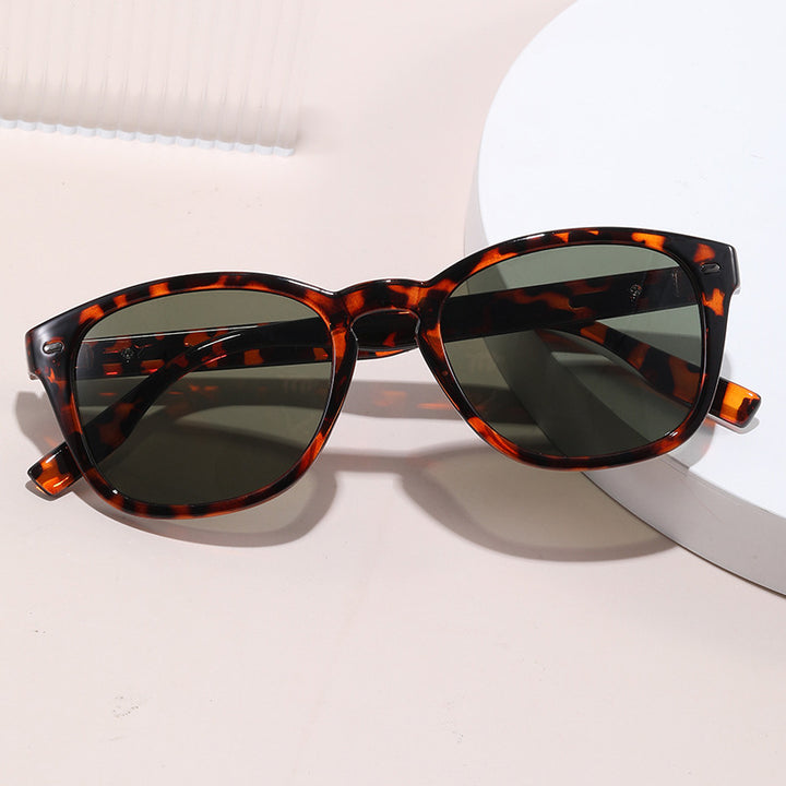 Women's Sunglasses Bowlift