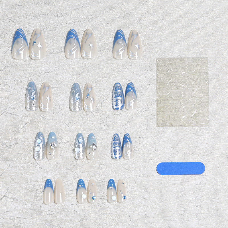 Nail art set with glamorous 3D decorations and elegant accents Bowlift