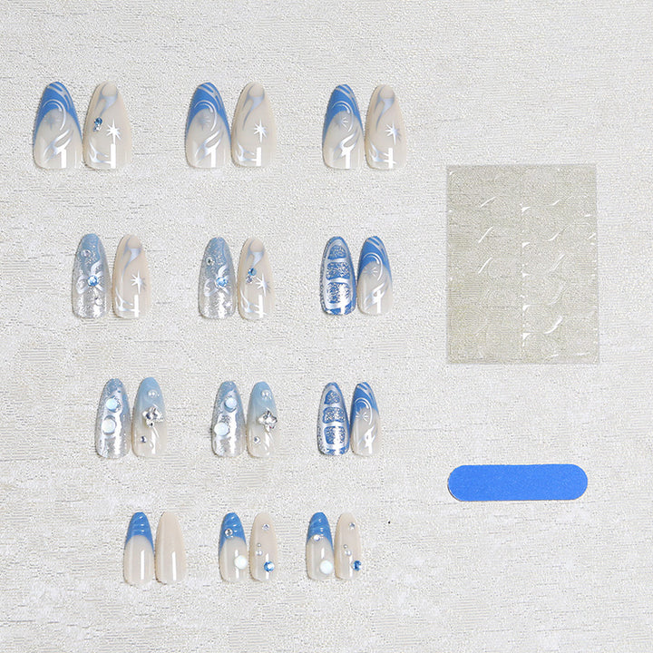 Nail art set with glamorous 3D decorations and elegant accents Bowlift
