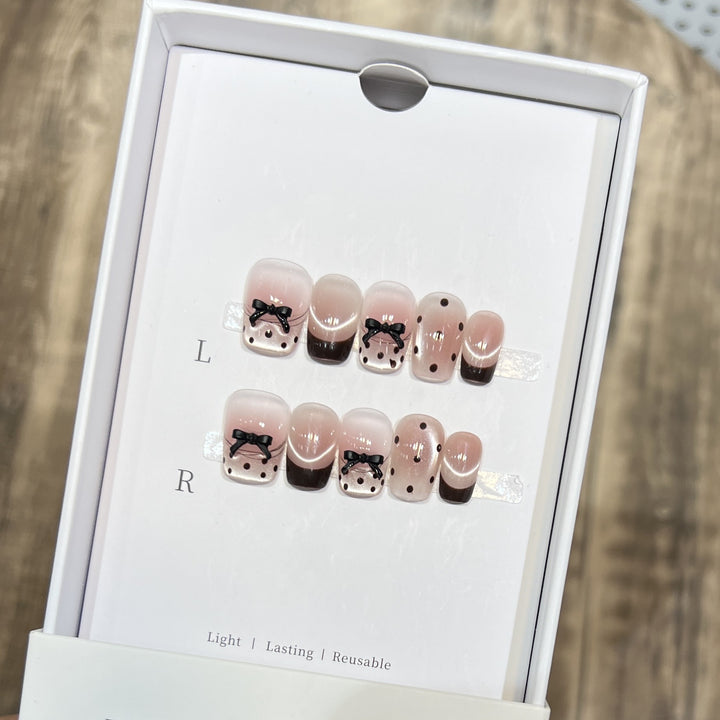 Whimsical Press-On Nail Art Set Bowlift