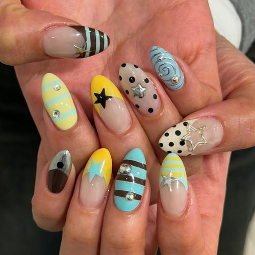 Stylish geometric accent artificial nails Bowlift