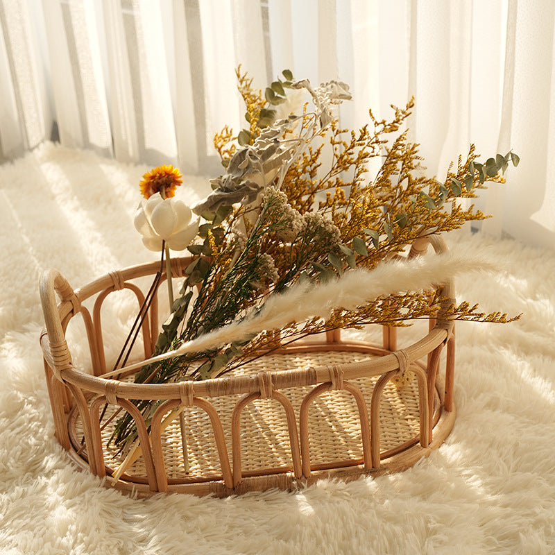 Women's oval rattan serving basket Bowlift