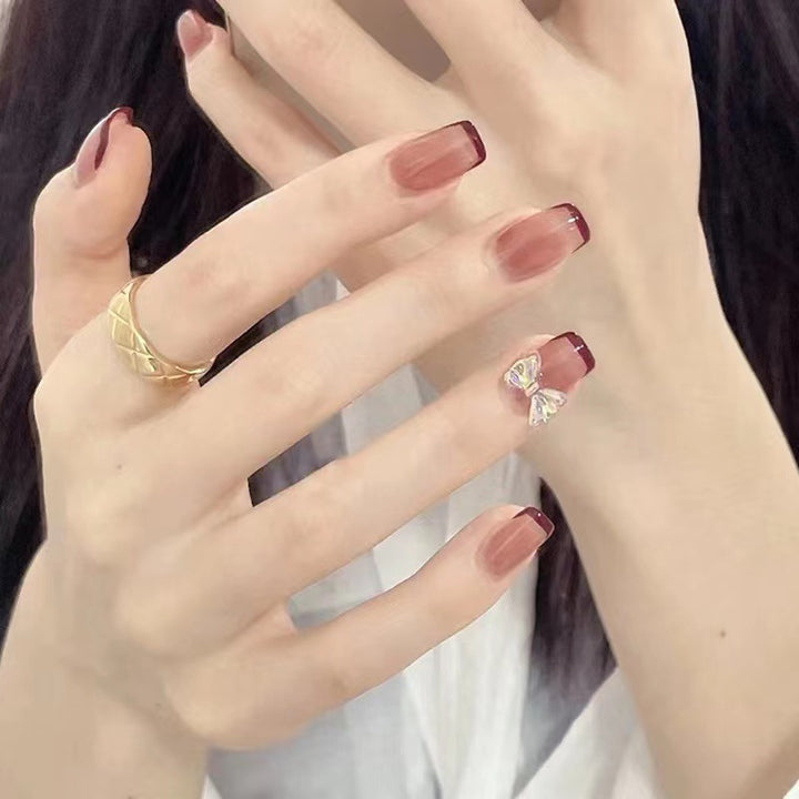 Trendy Stiletto Nails Bowlift