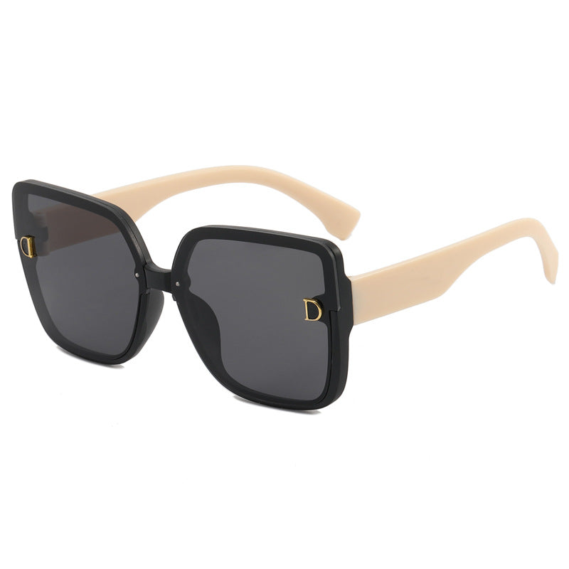 Women's trendy square sunglasses in minimalist design Bowlift