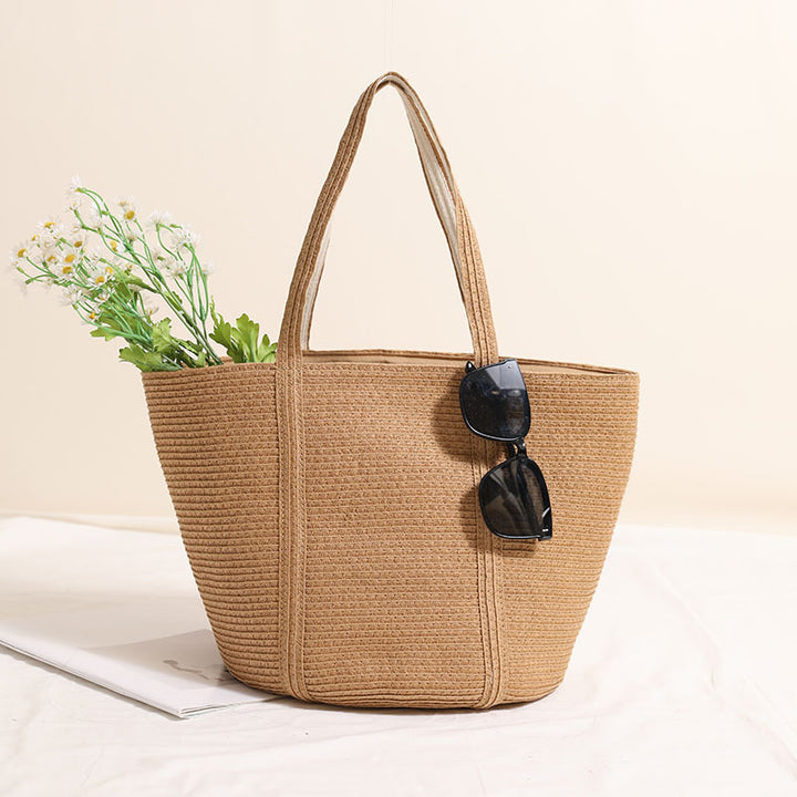 Practical Tote Bag with Structured Design Bowlift