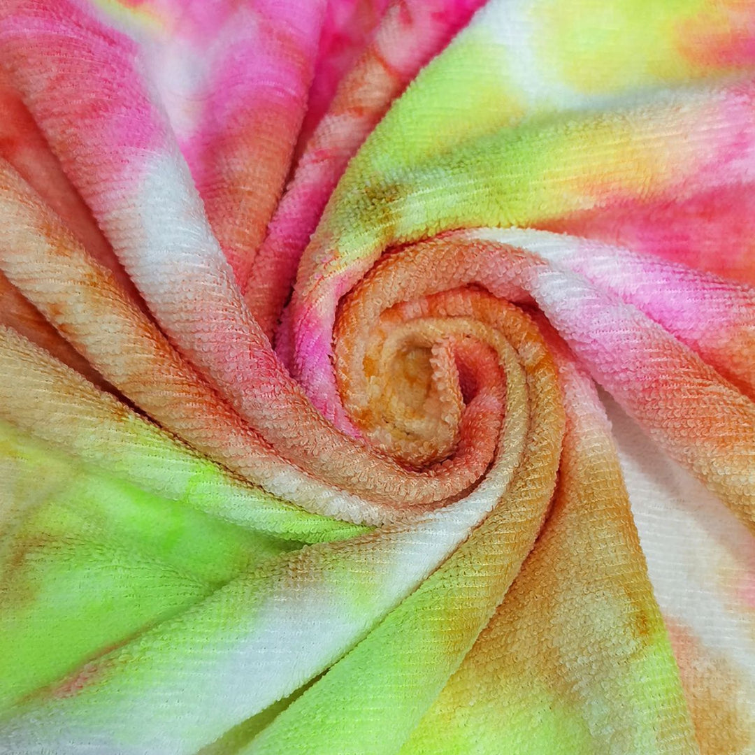 Beach towel with unusual batik design Bowlift