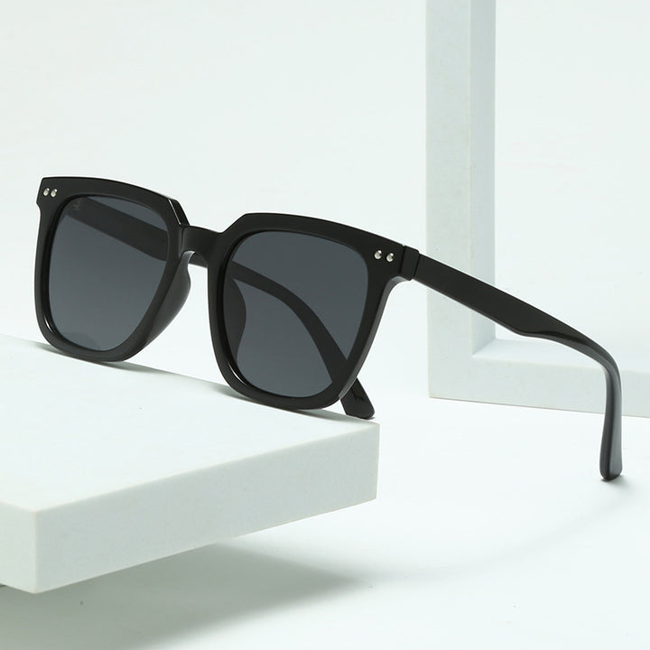 Ladies fashionable sunglasses Bowlift
