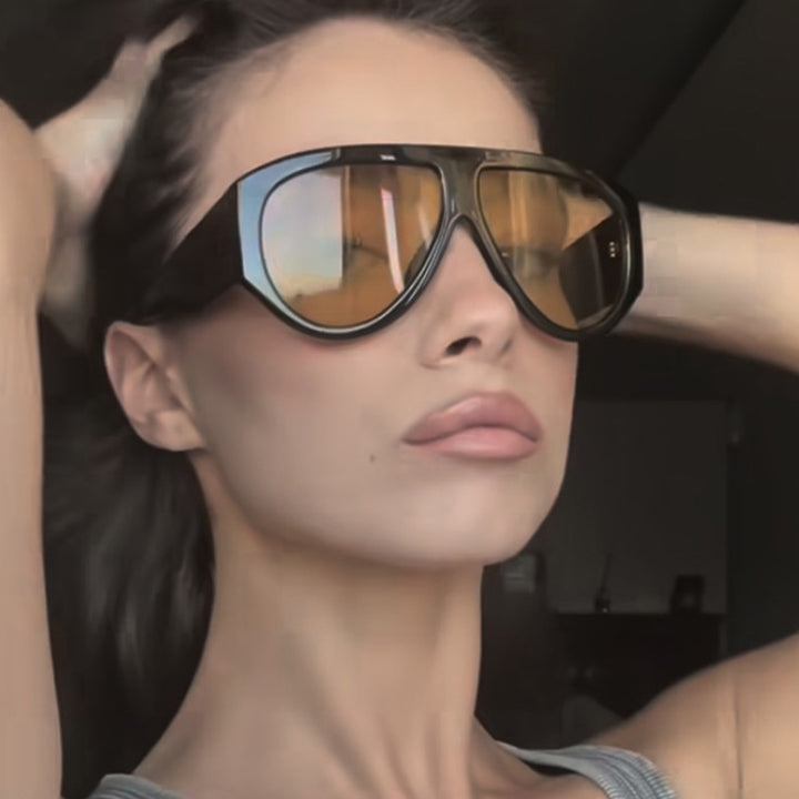 Women extravagant oversized sunglasses with angled frame Bowlift