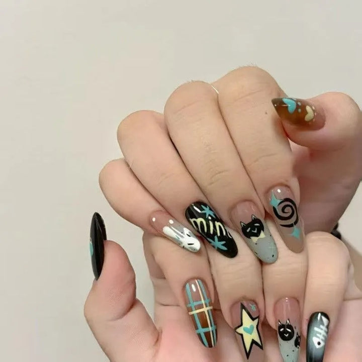 Creative art nails with animal motifs Bowlift