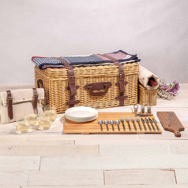 Women's stylish picnic basket with integrated dinnerware set and practical compartments Bowlift