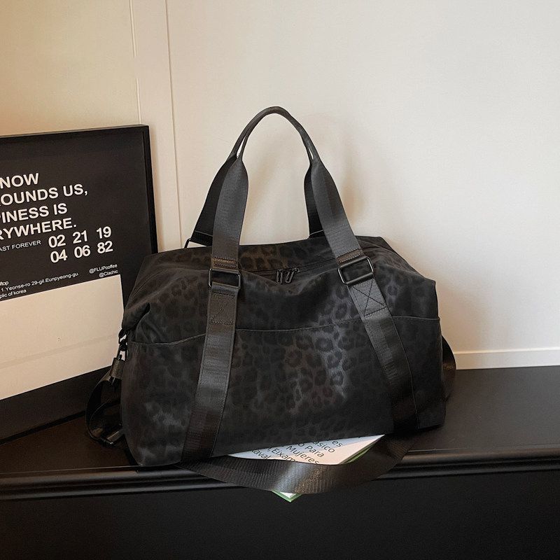 Lightweight Weekend Duffle Bag Bowlift