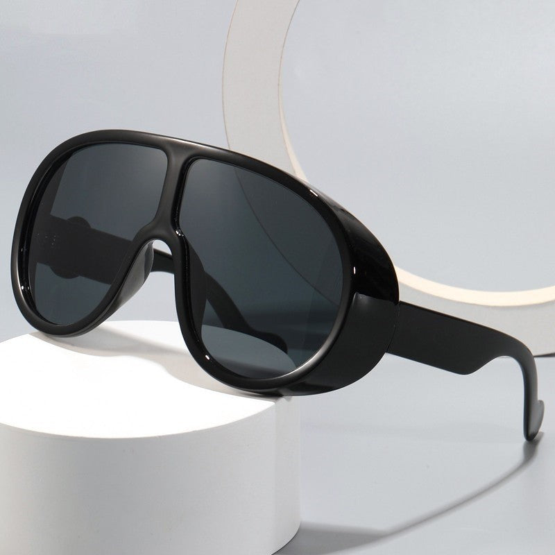 Women Sporty Oversized Sunglasses with Innovative Design Bowlift