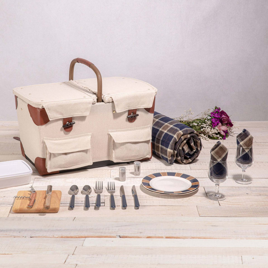 Women’s picnic basket with integrated dish set and wine glasses Bowlift