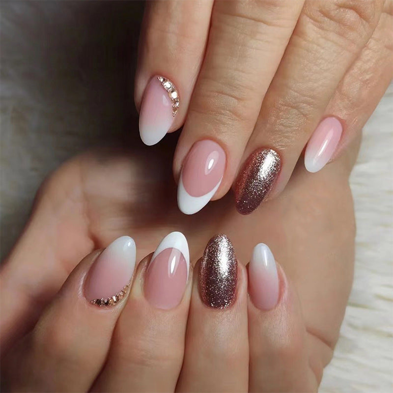 Glamorous nail extensions with shimmering accent Bowlift