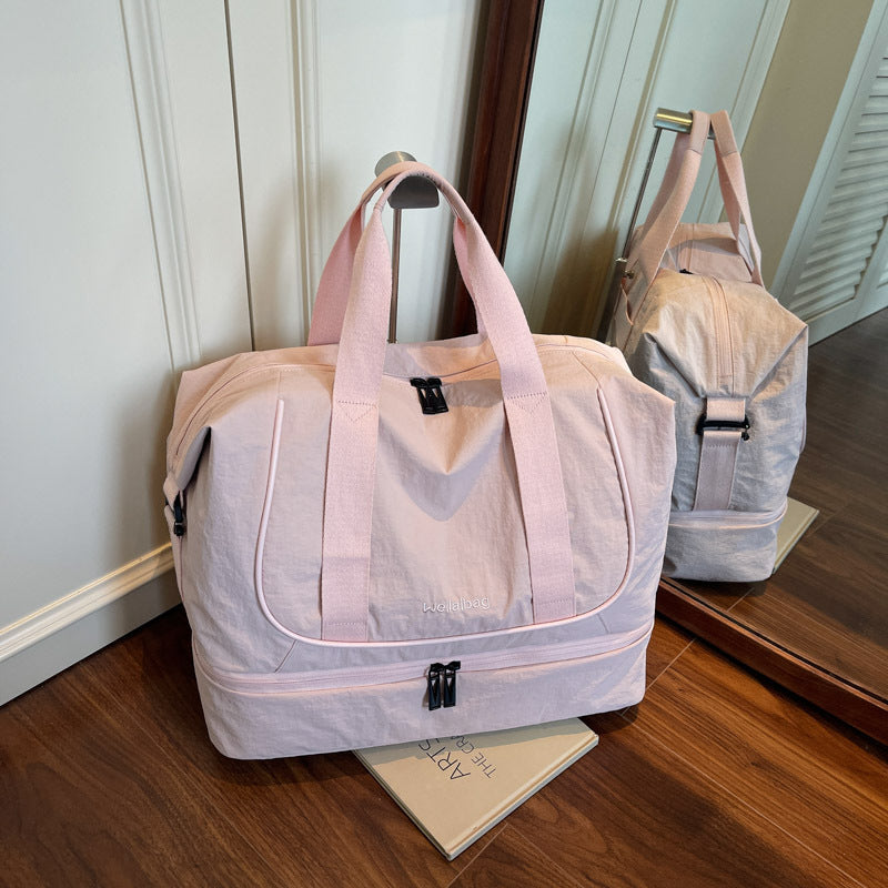 Sporty Travel Bag With Innovative Storage Bowlift