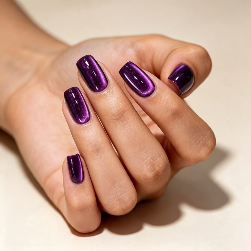 Artificial nails with glossy metallic finish and striking ombre effects Bowlift