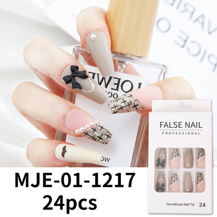 Decorative Press-On Nail Set with 3D Accents Bowlift